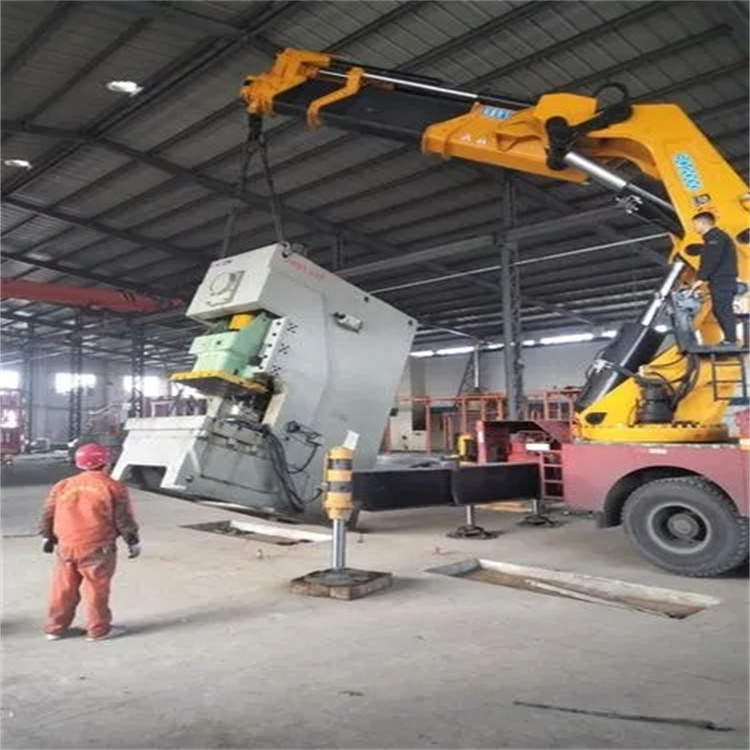 连云港连云80吨折臂吊车出租附近电话