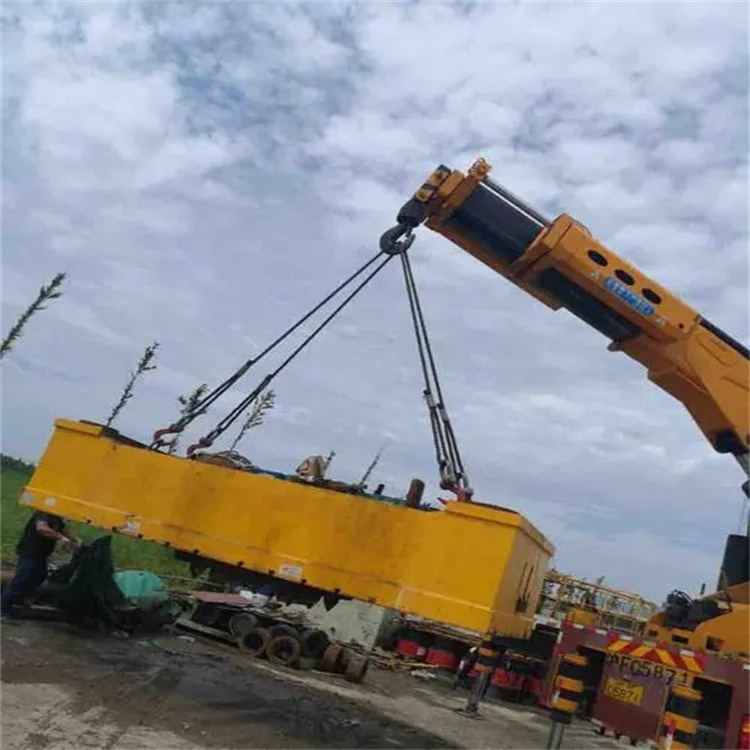 连云港连云随车吊吊集装箱怎么吊